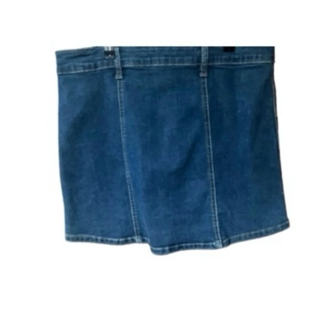 Altar’d State Snap Front‎ Jean Skirt